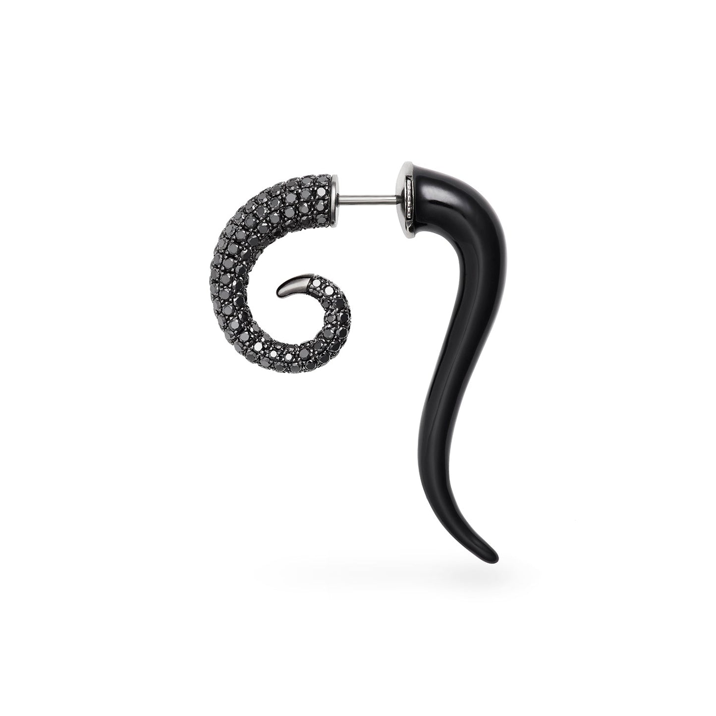 Daria | Black enamel