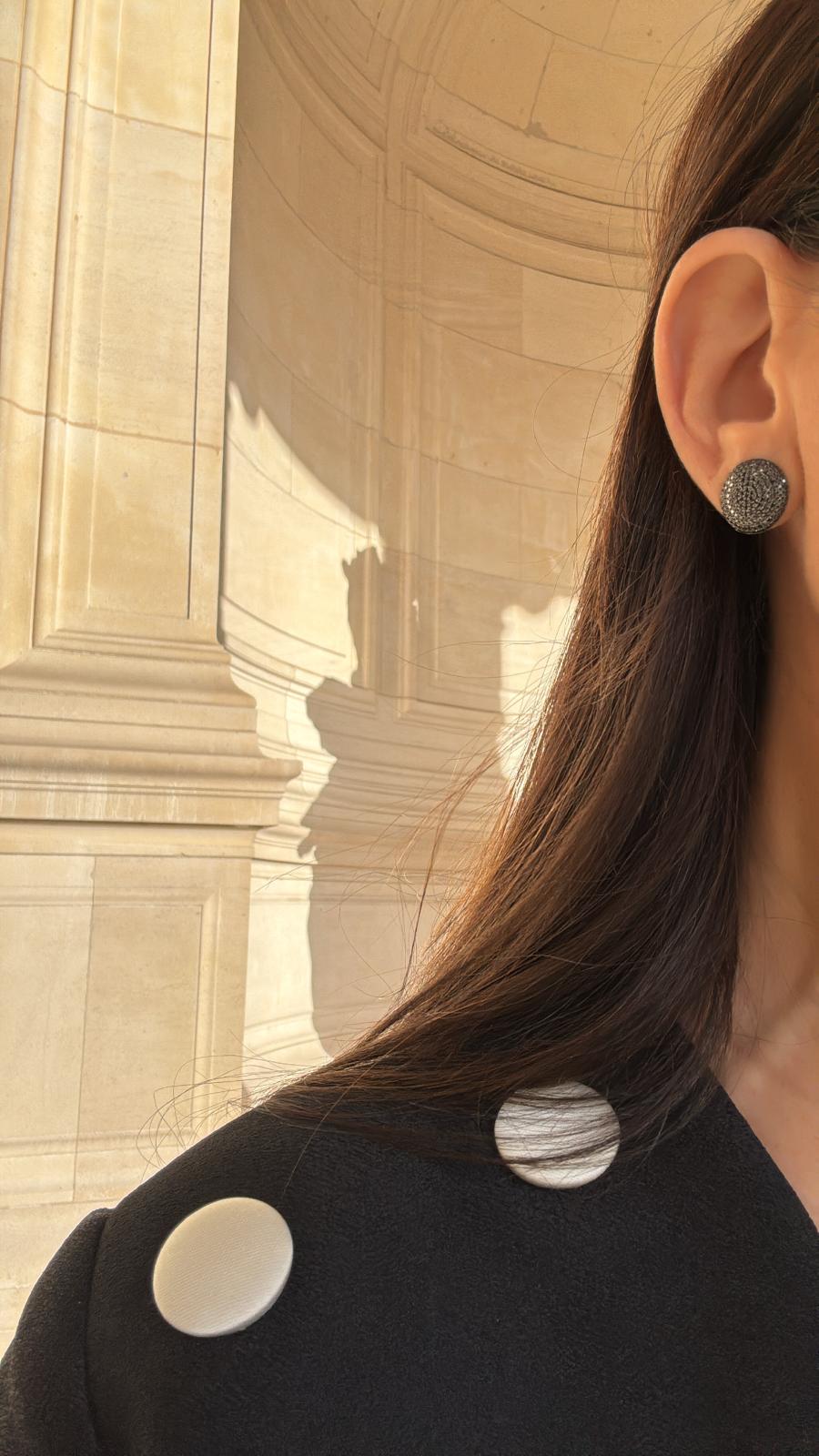 Dita | Black diamonds